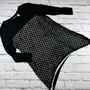 Chicos Collection Black White Lace Overlay Sharkbite Tunic Shirt Size 0 / XS / 4